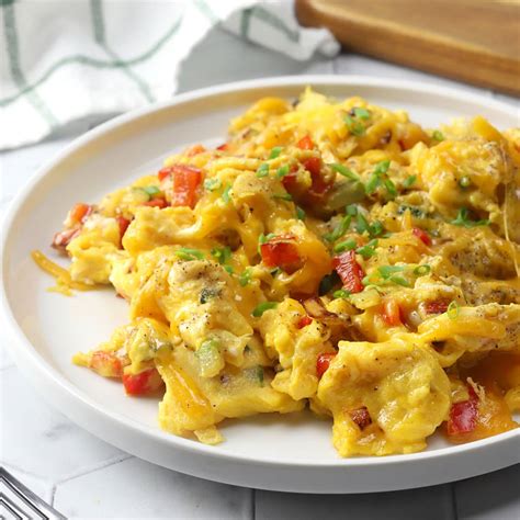 cook scrambled eggs  vegetables