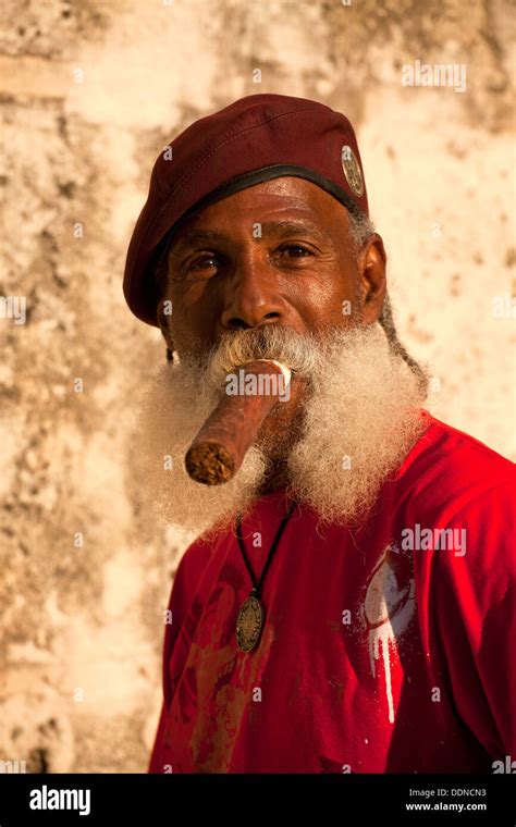 men with beard smoking cigar, Havana, Cuba, Caribbean Stock Photo - Alamy