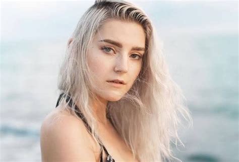 Eva elvie | Model pictures, Beauty, Hazel eyes