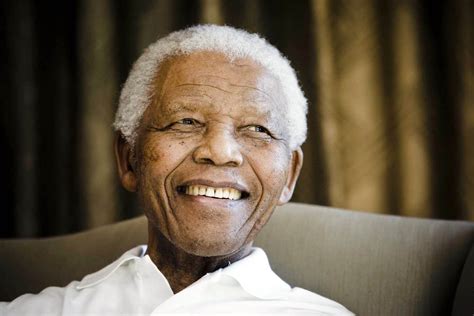 'n Oorsig oor die lewe van Nelson Mandela - Maroela Media