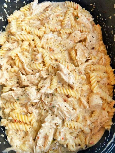 Crockpot Garlic Parmesan Chicken Pasta - women lifestyle