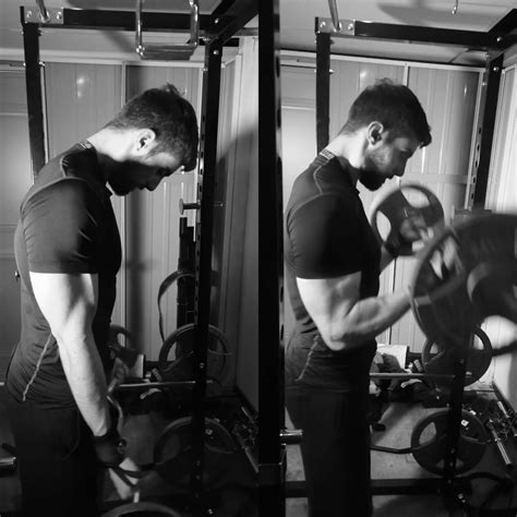 Outer Bicep Workout (How to Target the Bicep Long Head) - Bodies By Byrne