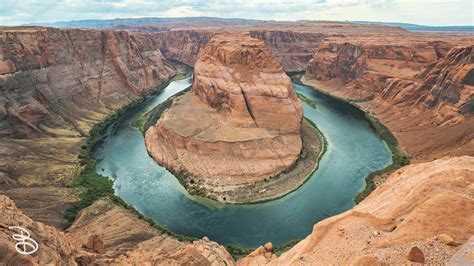 iconic horseshoe bend  glen canyon adventures  bl