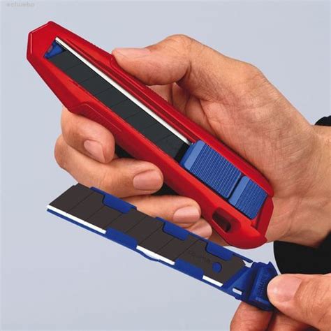 Макетен нож CutiX® ⭐ 90 10 165 BK KNIPEX