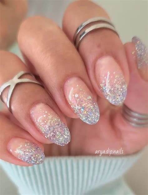 silver  pink nails