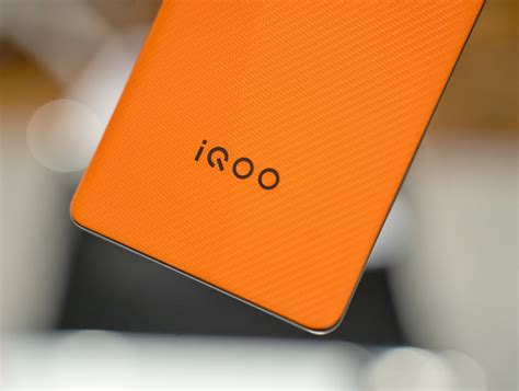 Готовится международная презентация линейки смартфонов iQOO 9
