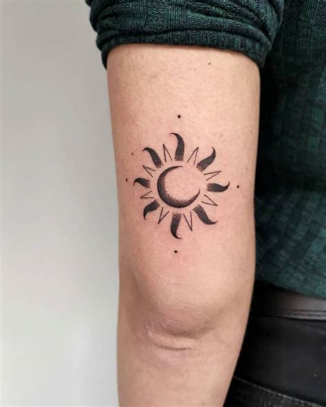 Sun and Moon Zodiac Tattoo: Unleash Your Inner Star Sign with this ...