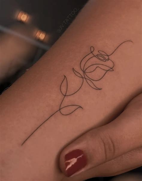 Best Fine Line Tattoo Artists 2025