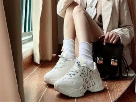 Korean Shoe Size Chart: 5 Korean Fashion Suggestions - The Shoe Box NYC