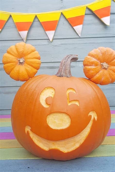 16 Not-So-Scary Mickey Mouse Pumpkin Ideas For Halloween | Disney ...