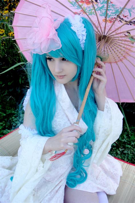 Kimono Miku Cosplay by MandaMafia17 on DeviantArt