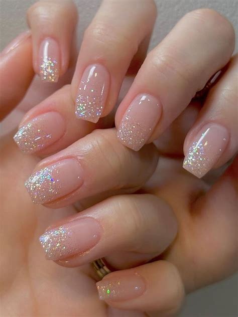 45+ Delicate Korean Glitter Nails to Add a Touch of Sparkle | Stylish