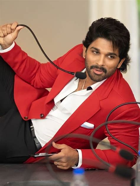 బర్త్‌డే స్పెషల్.. బన్నీ బెస్ట్ డైలాగ్స్! - 10TV Telugu | Allu arjun ...