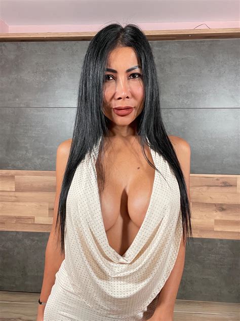 I’m 41 | Divorced mom from Thailand 🇹🇭 Can we be friends?