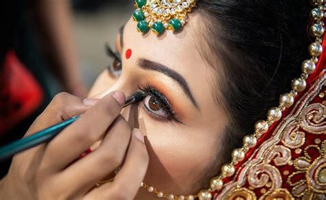 Indian Bridal Makeup: 5 Makeup Tips For All Indian Brides To Look Your ...