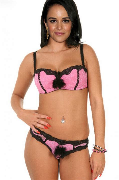 7 Hot New Melissa Fumero Bikini Pics