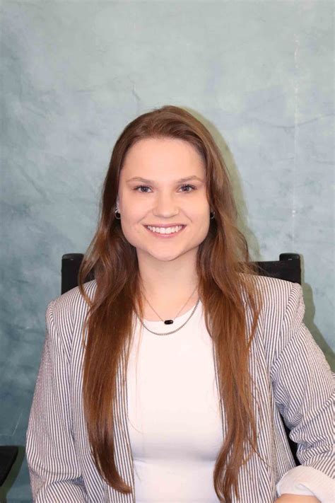 service member Katya Moffitt headshot