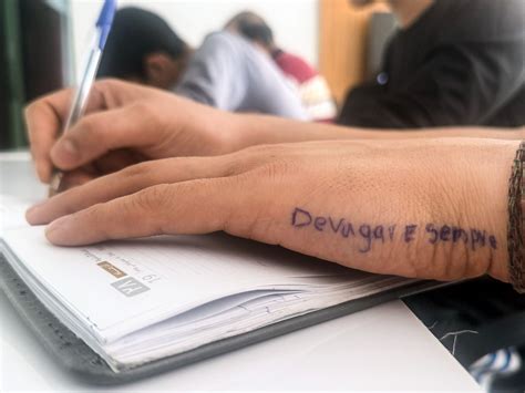 Refugiados: conflitos e deslocamentos afetam saúde mental - Super Rádio