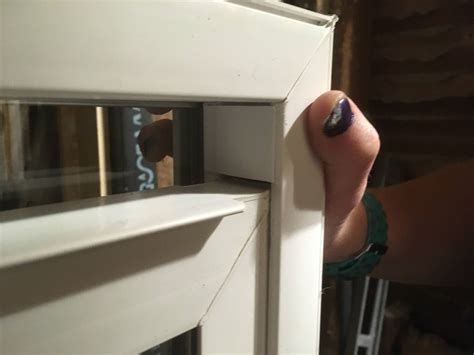 bathroom - Replacement Window Rails Not Aligned - Home Improvement