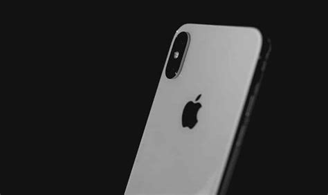 Hackers can access iCloud-locked iPhones using fake receipts and ...