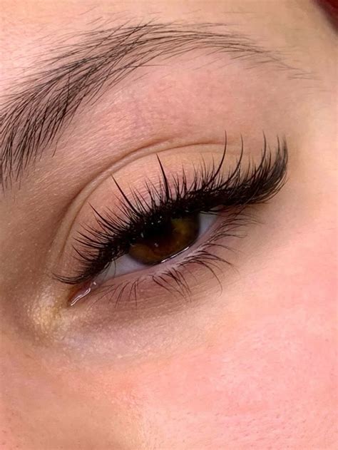 Пин от пользователя Aisha Chaiyasat на доске Eyelashes | Длинные густые ...