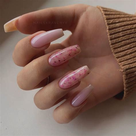 Маникюр,наращивание-ТРОЕЩИНА on Instagram: “Сухоцветики 🌸 Один из моих ...