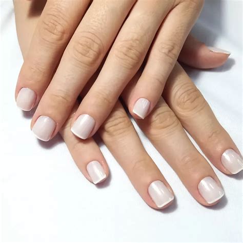 Unhas De Noiva Curta - Unhas de noiva: inspire-se com ideias delicadas, modernas e românticas ...