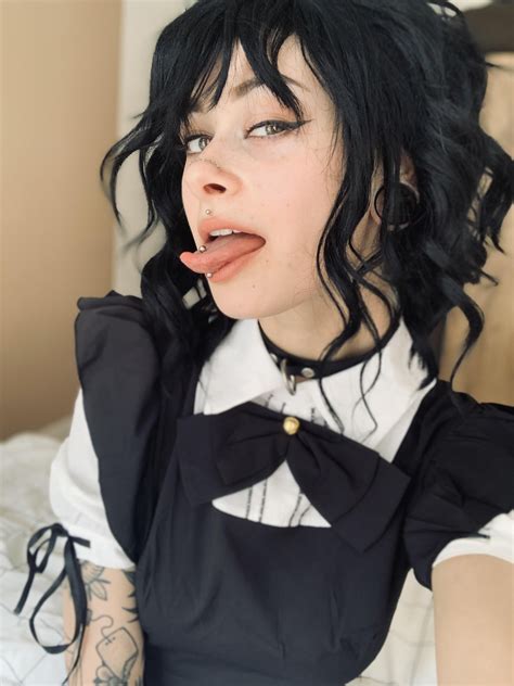 SallyDinosaur (u/BigInstance2849) - Reddit