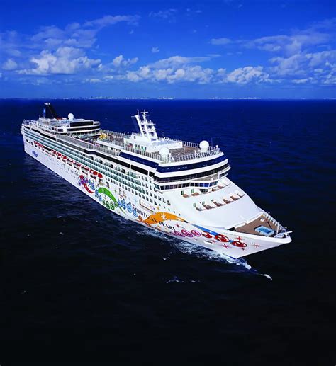 Man shares strict rules onboard a 2,000-person nude cruise