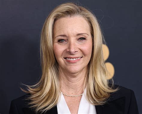 Lisa Kudrow Had This Very Bad Habit Behind The Scenes On Friends