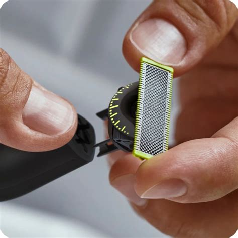 Електростанок PHILIPS OneBlade 2в1 для гоління бороди, вусів і тіла ...