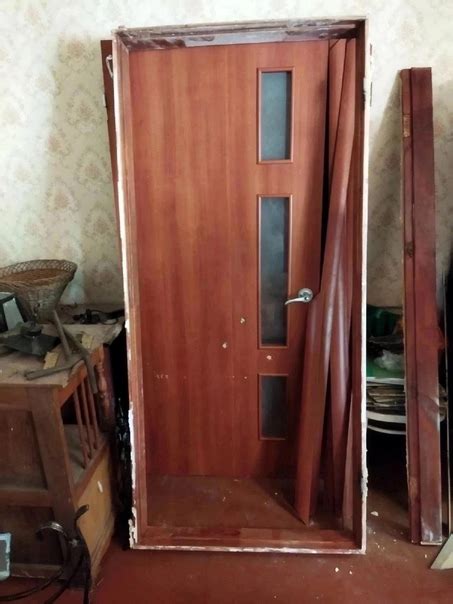 Продам двери межкомнатные в Донецке: 1) размер 90 на 2 Лутка , навесы ...
