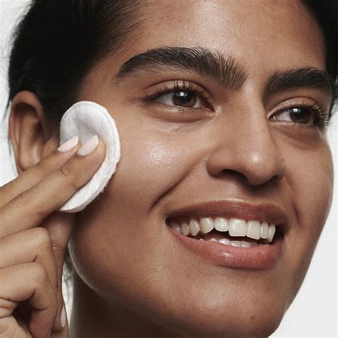 CLINIQUE Clarifying Do-Over Peel | Mall of America®