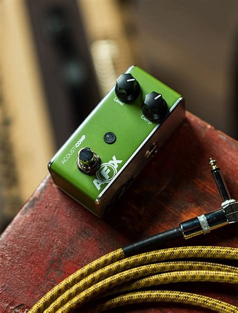 Shop Fishman AFX AcoustiComp Mini Compressor Pedal Online