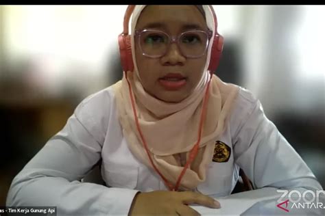 Terjadi hujan batu kerikil imbas erupsi Gunung Ruang - ANTARA News ...