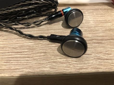 Traded: Yincrow RW-2000 Earbuds | Headphone Reviews and Discussion ...