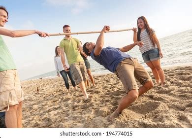 Limbo Juego Al Aire Libre / El Limbo Juegos Infantiles / Limbo es un ...