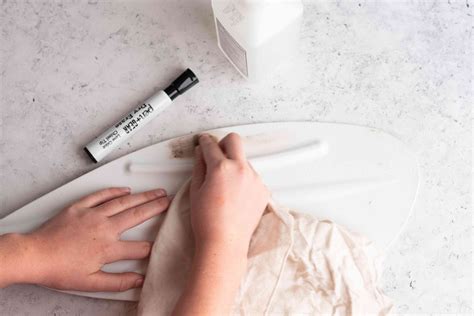 How to Remove Sharpie Stains From Plastic