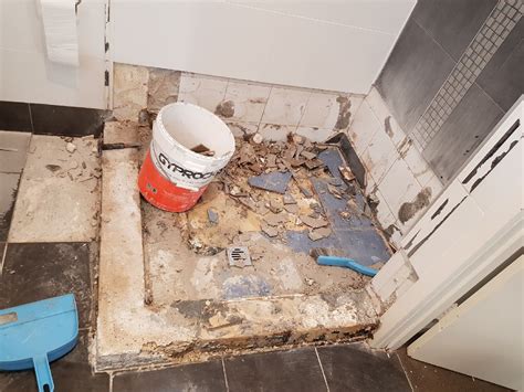 The Fix-It Frenzy: 5 Simple Steps To Stop A Shower From Leaking