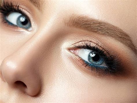 Eyeshadow Tutorial for Blue Eyes With Step By Step Instructions ...