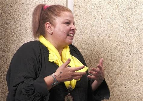 Ина Маринова в КИК 6: Групата “Купи подарък от майка на дете с ...