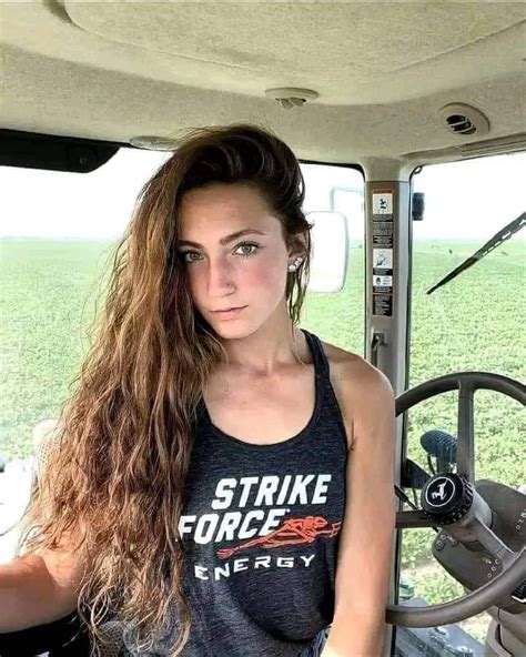 Laura Farms Official