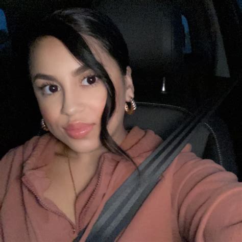 Karina Lara's Amazon Page
