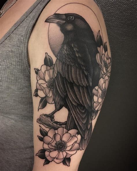 Tatuering av en korp - skisser, betydelser för män och tjejer, foto ...