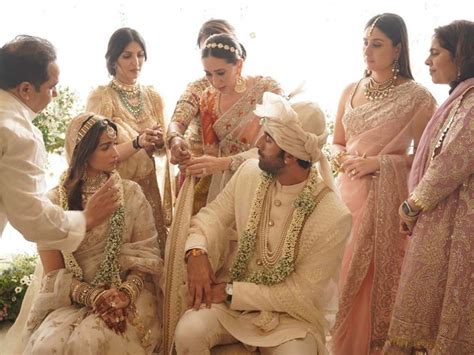 karisma kapoor wedding fabrica trendz karishma kapoor mehndi