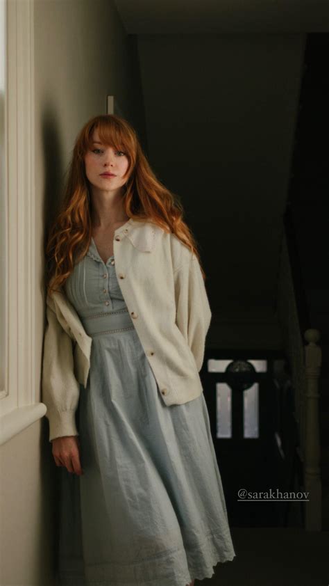 Lenina Crowne : r/RedheadedGoddesses