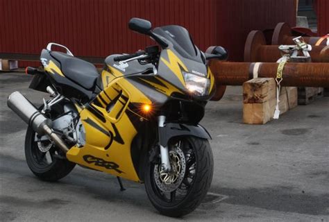 Honda CBR F3 *SOLGT* - Billeder af mc-er - Uploaded af Søren (Sæby) C