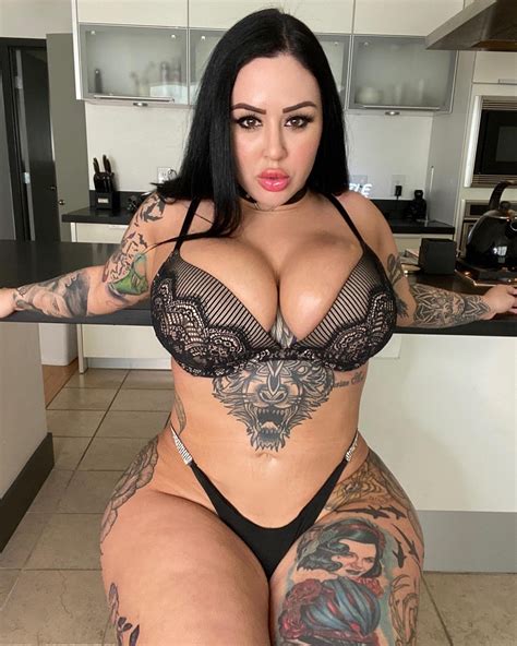 Critics debate the artistic direction of the latest drea alexa video 44