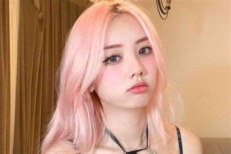 Vyvan Le Wiki, Age, Biography, Net Worth, Figure Size, Boyfriend, Family