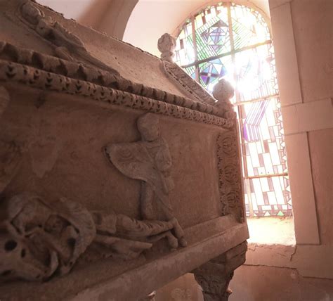 tombeau de sainte magnance  siecle